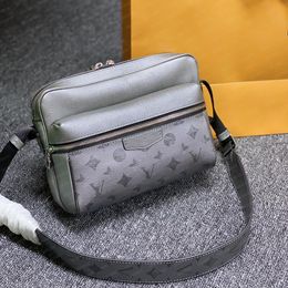 Mirror Quality Designer Bag for Men High Quality Shoulder Bags Small Luxury Crossbody Bags with 2 Zippers Classic Messenger Bag Leather Fashion Clutch Purse Bag Lady