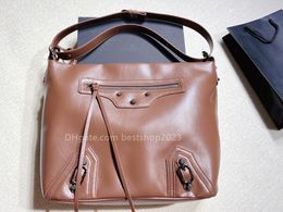 Grey/brown/black locomotive bag simple and versatile Tote bag handbag shoulder bag bucket bag messenger bag 32 * 26CM