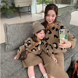 Family Matching Outfits Two Piece Sets Fall ParentChild Outfit Mother Daughter Women And Baby Girl Knitted Sweater Top Skirt 230310