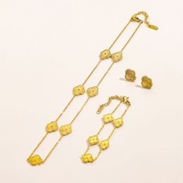 Designer Necklace Bracelet Earrings Set 18k Gold-plated Jewellery Stamp Earrings Brand Women's Luxury Chain Bracelet Street Brand Heart-shaped Pendant Necklace Gifts