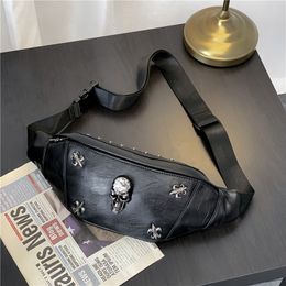 Waist Bags Annmouler Unisex Packs Punk Style Fanny Pack Black Leather Skull Chests Designer Rivet Phone Pouch Adjustable 230310