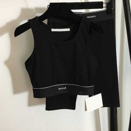 Marca de designer feminina 23ss Novo terno esportivo de ioga Carta cintura cinto pequeno colete shorts de cinco centavos roupas femininas a1