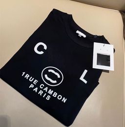 Gelişmiş Versiyon Kadın T-shirt 2023 Fransa Modaya Giyim C Mektup Grafik Baskı Çift Moda Pamuk Yuvarlak Boyun Koçu Kısa Erkek ve Kadın Kılıf Üstleri Tees