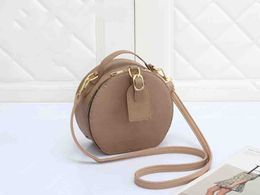 Luxury Embossing Mini Round Bag Vintage Real Leather Bag Premium Camera Classic Handbag Designer Women's Men's Purse Famous Handbag Tote Shoulder Clutch Bag