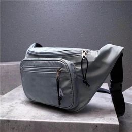 Global Classic Deluxe Package Canvas leather cowhide pockets The highest quality handbag 669188 size 17 cm 5 cm 35 c281q