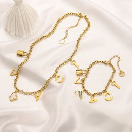 Popular High-end Designer Jewelry Clover European Brand Lock Pendant Necklace 18 Gold-plated Love Letter Family Gift Bracelet Set