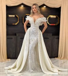 Luxury Mermaid Evening Dresses Sleeveless V Neck Beaded Appliques Pearls 3D Lace Sequins Floor Length Detachable Lace Train Prom Dresses Plus Size Gowns Party Dress