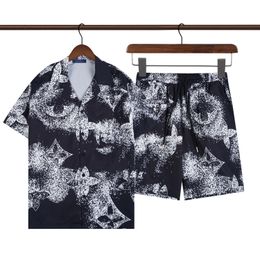 Summer Tracksuit Set Men Casual Shirts Sets Fashion Bowling Hawaii Seaside Swimwear Designer Board Shorts Pants Beach Shirts Suits