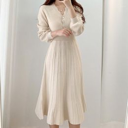 Casual Dresses One-Piece Women Pleated Party Dress 2023 Autumn Vintage Elegant Long Sleeve Slim Sweater Knitted Midi Vestido De Mujer