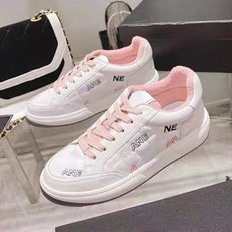 Designer Luxury Women Shoes Low Top Sports Sneakers Sheepskin Embroidered Platform Sneaker