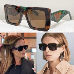 Sonnenbrille im neuen heißen Stil mit quadratischem Rahmen für Herren und Damen, Symbole, Designer-Sonnenbrille, Modell Spr 23 Jahre, einzigartige Bügel, Sinn für Mode, Super-Top