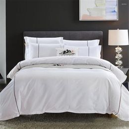 Bedding Sets 4pcs White El Set With Coffee Color Piping On Duvet Cover And Pillowcases Solid Bed Sheet Double King Linen