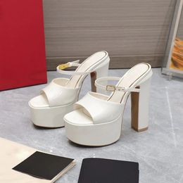 Fashion designer patent leather platform, high-heeled high-heeled shoes, instep strap, thick heel block, 155mm round head dress shoes, female luxury designer sandals