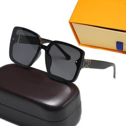 1pcs Fashion Sunglasses Eyewear Sun Glasses Designer Brand Black Metal Frame Dark 50mm Glass Lenses For Mens Womens Better