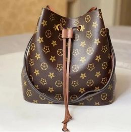 Fashion Womens luxurys designers bags Vintage Bucket Handbags Purses Women Tote Brand Letter Leather Crossbody Shoulder Bag backpack