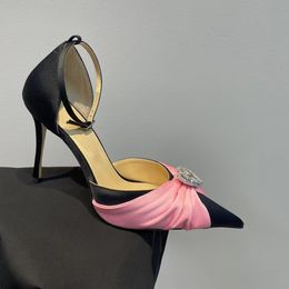 Scarpe eleganti Mach Designer sandali con tacco alto scarpe da banchetto con pompa ad acqua decorativa in cristallo satinato pieghettato 10 cm pantofole firmate con cinturino alla caviglia con tacco alto da donna