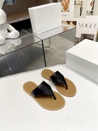 Spring/summer 2023 slippers new Arc de Triomphe embossed clip toe fashion outside wearing beach beach resort flip-flops for women