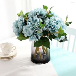 Decorative Flowers Fake Hydrangea Lightweight Fine Workmanship Wide Application Attractive Dining Table Decor Simulation Flower