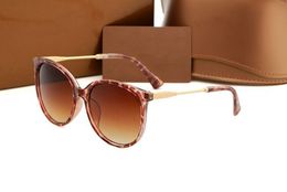 designer 2023 retro Sunglasses Men Eyeglasses Outdoor Shades PC Frame Fashion Classic Lady sunglasses Mirrors for Women