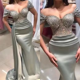 2023 Silver Mermaid Bridesmaid Dresses Off the Shoulder Beaded with Detachable Train Satin Sleeveless Strap Ruched Custom Made Plus Size Maid of Honor Gowns Vestido