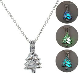 Pendant Necklaces NurmWung Necklace Creative Christmas Tree Stars Luminous Fashion Glowing For Women Charm Jewellery Wholesale