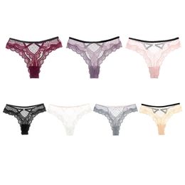 Niedrige Taille Aushöhlen Höschen Blume Spitze Sexy frauen Unterwäsche Sex Tanga String Transparent Mesh Nahtlose Slip Tanga