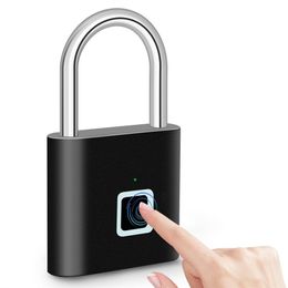 Door Locks KERUI Keyless USB Charging Fingerprint Lock Smart Padlock Waterproof Door Lock 0.2sec Unlock Portable Antitheft Padlock Zinc 230311
