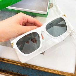 Brand Sunglasses new Baojia fashion box lesbian 1058 plate decorative sunglasses Fashion