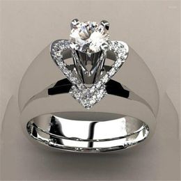 Wedding Rings Gorgeous Big White Glass Filled Stone Heart For Women Exquisite Silver Colour Engagement Ring Elegant Jewellery