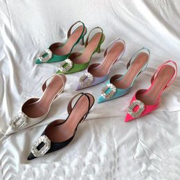 Sola dérmica de couro real Amina muaddi Sandálias Begum Sapatos sociais Carretel de sapato enfeitado com cristais Salto sandálias calçados femininos Designers de luxo Slingbacks