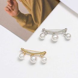 Dangle Chandelier Anti-wardrobe Malfunction Buckle Pearl Pin Brooch Female Summer Decoration Corsage Atmosphere Joker Fixed Clothes Jewellery Female G230313