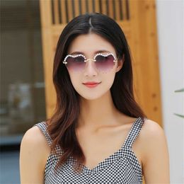 Brand Sunglasses new diamond inlaid love gradient heart Women's fashion sunglasses anti ultraviolet net red glasses