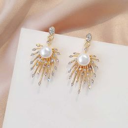 Dangle Chandelier Design-sensing Metal Quicksume Pearl Fireworks Earrings Female Famous Net Red Earrings 2021 New Short Earrings G230313