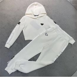 Luxury Designer Women Tracksuits Two Pieces Sets Female Hoodie Jackets Pants Letters Side Lady Jumpers Woman Tracksuit Autunmn Spring Outwears