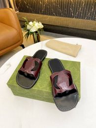 Female designer camellia slippers 2023 summer girls casual shoes designer slippers slippers flat sandals beach swimming pool leather slippers ggity K644