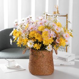 Decorative Flowers 5PC/ 5 Dutch Chrysanthemums Small Daisies Cosmos Home Wedding Pography Props Decoration Simulation Decor Plant