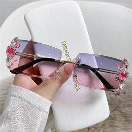 Brand Sunglasses new Cross mirror rectangular frame with diamond gradient sunglasses Women's small round face Sun protection photography