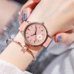 Wristwatches Small Daisies Watch Women Fashion Casual Leather Belt Watches Simple Ladies Dial Quartz Clock Dress WristwatchesWristwatches