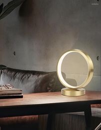 Table Lamps Nordic Round LED Desk Lamp Light For Study Bedside Bbedroom Living Room Golden Hardware Eye Protection Indoor 20cm