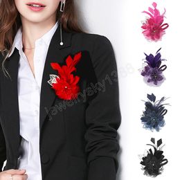 Feather Corsage Handmade Hairclip Fabric Flower Brooch Pin for Women Dress Lapel Collar Pin Wedding Clothing Accessories