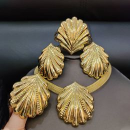 Wedding Jewelry Sets Dubai Gold Plated Jewelry Set for Women Shell pattern Earrings and Necklace Set Fashion Wedding Bride Bracelet Ring Jewelry 230313