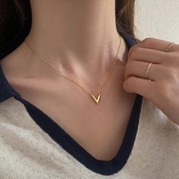 Pendant Necklaces 2023 Fashion Trend Women Simple Letter V Necklace Girls Metal Geometric Irregular Ladies Party Gift Jewellery