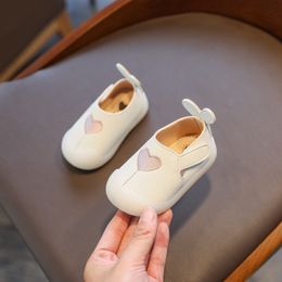 First Walkers Spring Summer Autumn Girl Princess Shoes Infants Walking Shoes 0-3 year-old Children Leather Shoes Soft Sole Single Shoes 230314