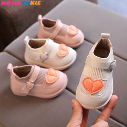 First Walkers Autumn Fashion Soft Love Knitted Toddler Sneakers Flat Heels Comfortable No-slip Ventilation Leisure Flats Baby Girl Shoes 230314