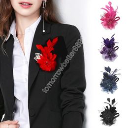 New Feather Corsage Handmade Hairclip Fabric Flower Brooch Pin for Women Dress Lapel Collar Pin Wedding Clothing Accessories