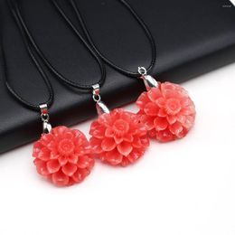 Pendant Necklaces Synthetic Coral Flower Necklace High Quality Ladies Elegant Banquet Decoration Jewellery Birthday Gift Bulk Wholesale