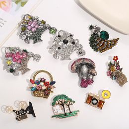 Retro Elegant Flower Basket Brooch Women Rhinestone Flower Brooch Pin Ladies Party Accessories Vintage Garment Jewellery Pins