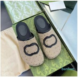 Designer Style Unisex Slippers Fashion Printing Leather Women's Sandals Luxury Flat Bottom Couples Leisure Shoes Slipper Men Classic Retro Half Slipper 01