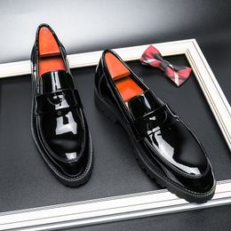 Shoes Male Pointed Loafers Patent Leather Driving Shoes Original Men Formal Club Wedding Party Shoes Men Luxury Designer Shoes