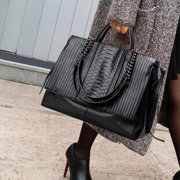 Evening Bags Designer Women's Handbag Luxury Simple Crocodile Leather Chain Shoulder Bag Black Tote